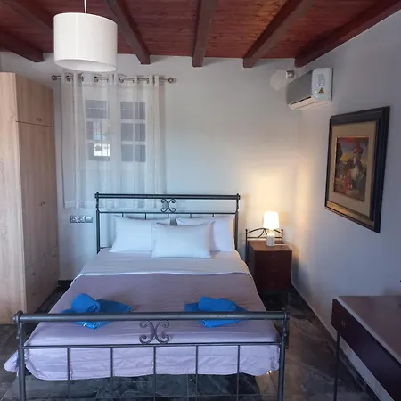 Serifos Sunset Guest house Livadakia